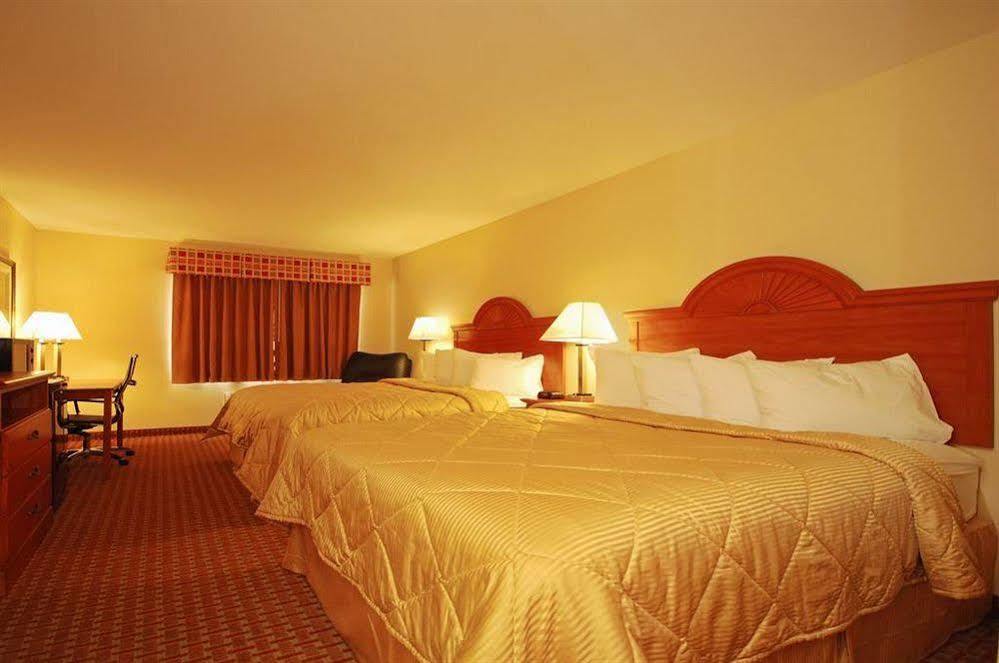 Hotel Super 8 By Wyndham Great Bend Exteriér fotografie